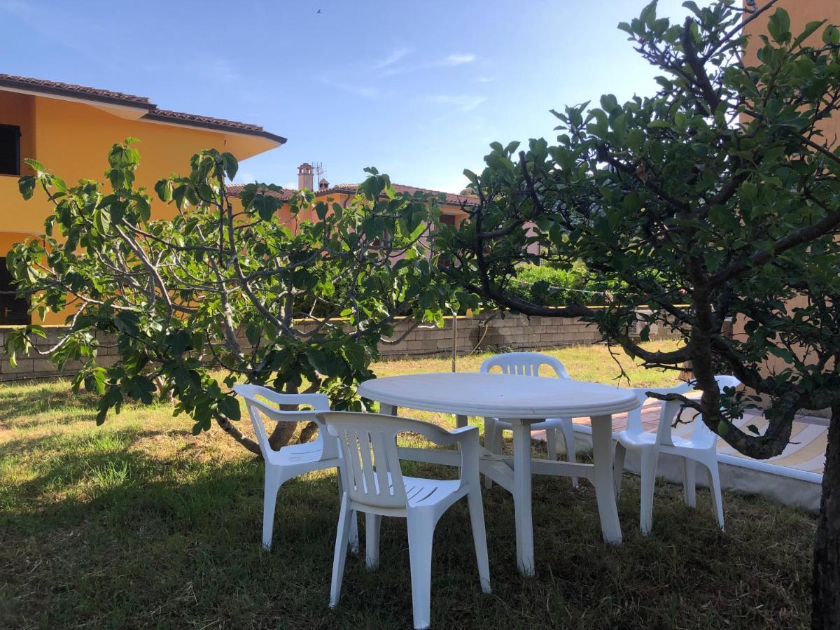 Private Apartment With Garden Cannigione Buitenkant foto