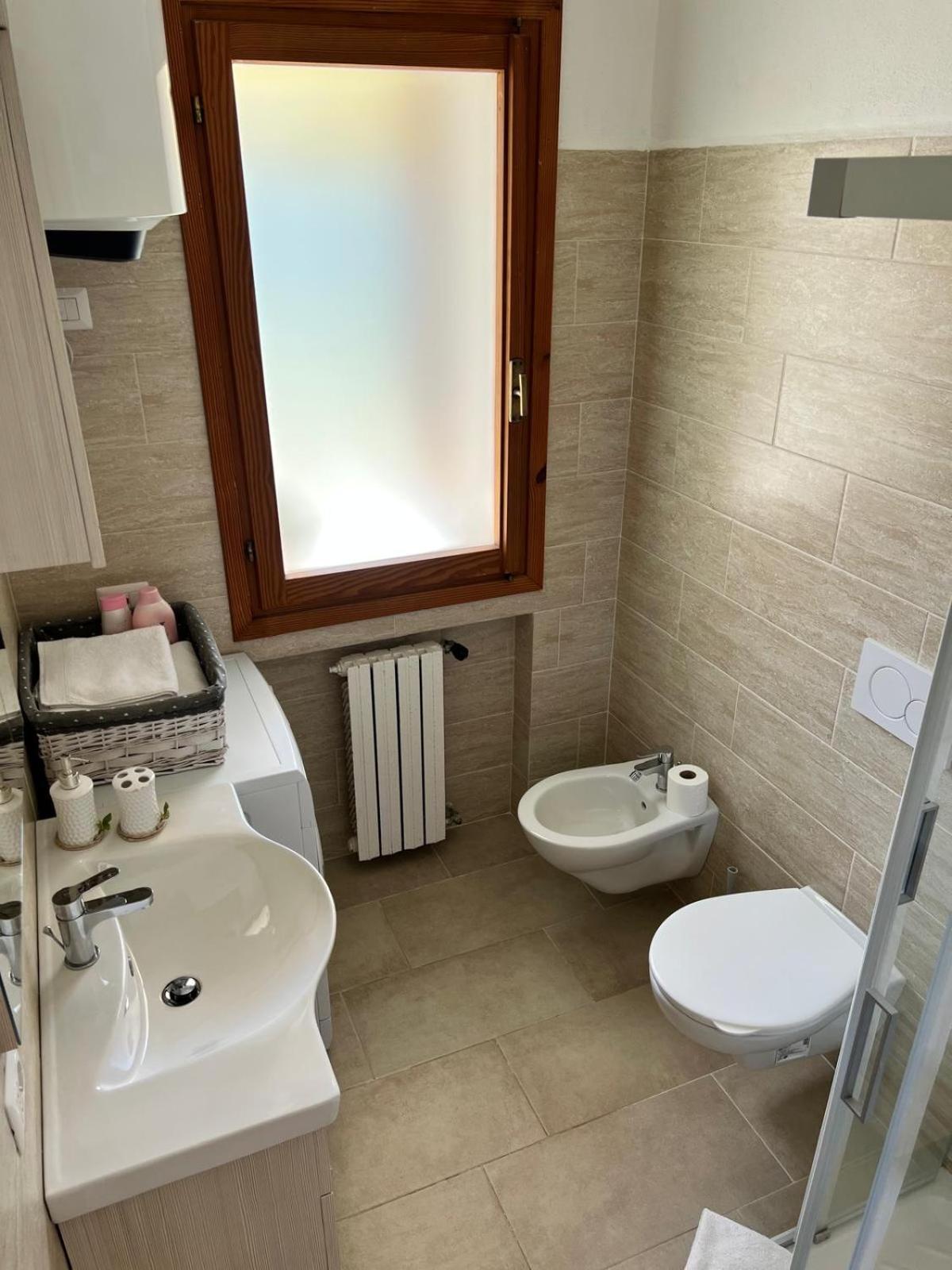 Private Apartment With Garden Cannigione Buitenkant foto